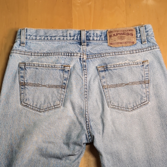 Express 4 Button Fly Precision Fit Jeans Sz5/6L Faded Light Wash Mid-rise - Picture 7 of 14